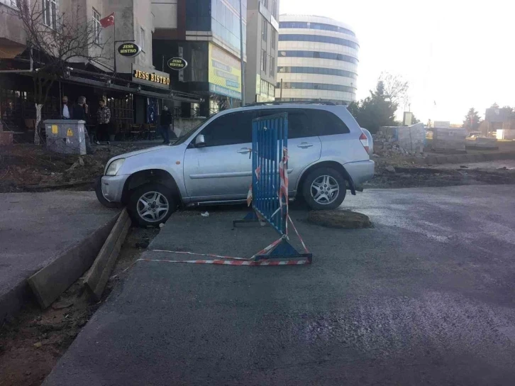 Çukura tahtalı önlem kaza getirdi
