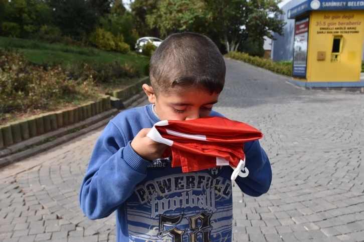 Cumhuriyet’in 100. yılında Şahinbey bayraklarla donatıldı
