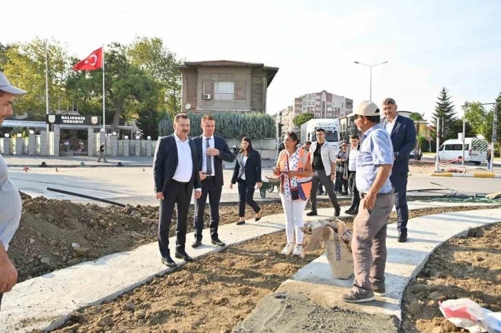 Cumhuriyet Meydanı’na peyzaj çalışması
