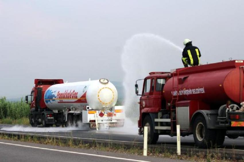 LPG yüklü tanker paniğe neden oldu