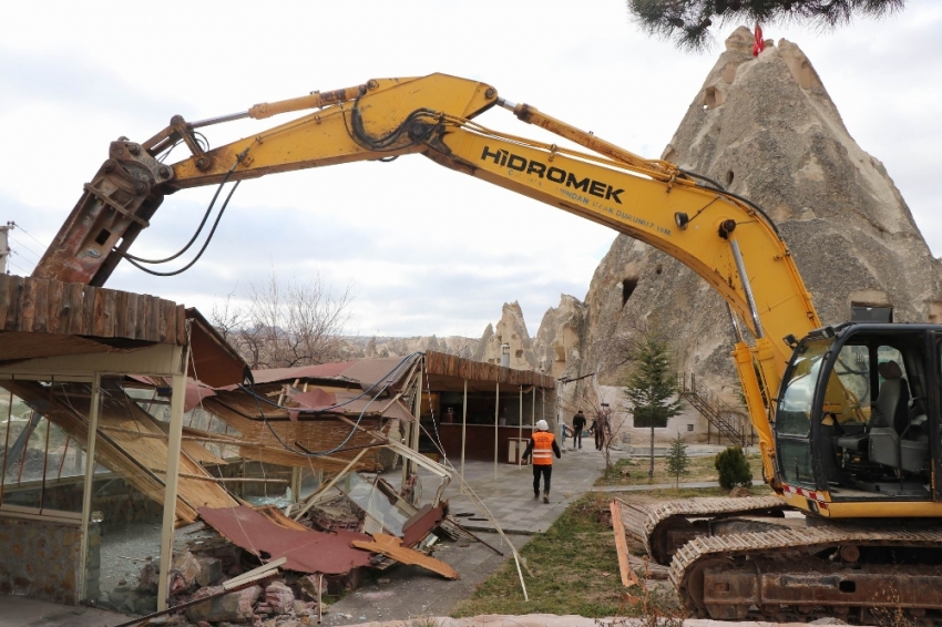 Kapadokya’da 178 kaçak yapı yıkıldı