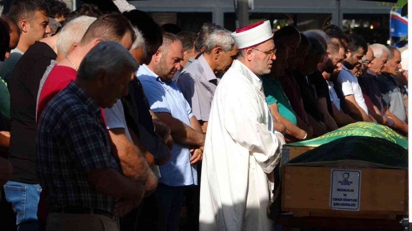 Gürültü kavgasında hayatını kaybeden baba-oğul toprağa verildi