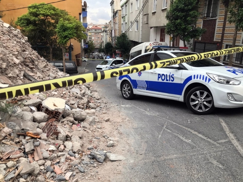 Bağcılar’da bir kadın evinde ölü bulundu