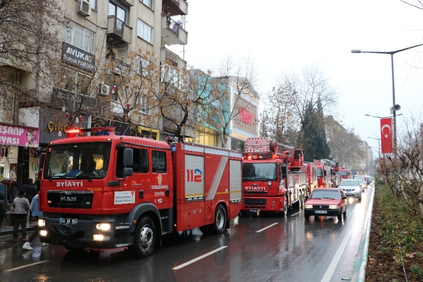 Sobadan çıkan duman itfaiyeyi alarma geçirdi