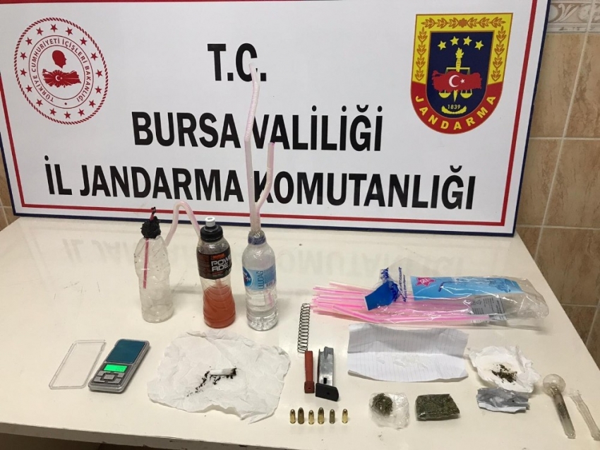 Bursa’da uyuşturucu operasyonu: 4 gözaltı