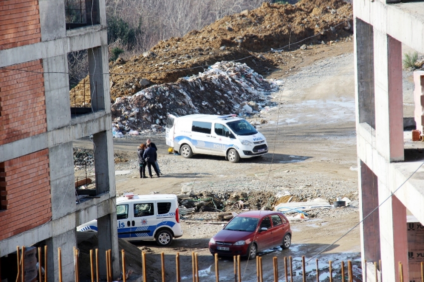 Daire almaya gittiği inşaattan düşüp hayatını kaybetti