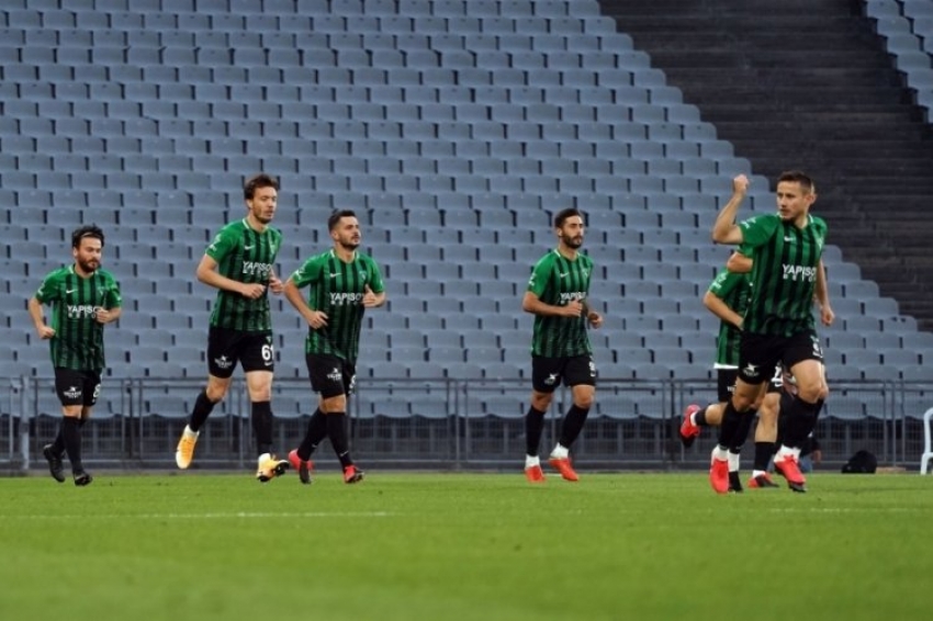 Kocaelispor TFF 1. Lig'e yükseldi