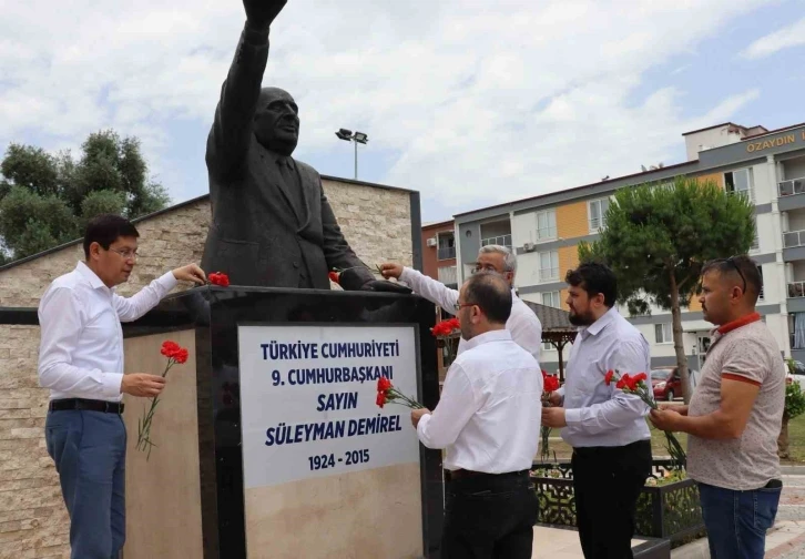 Süleyman Demirel, vefatının 8. Yılında dualarla anıldı