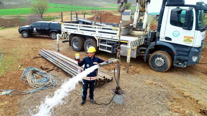 Denizli Büyükşehir Çivril’in yetersiz içme suyuna el attı
