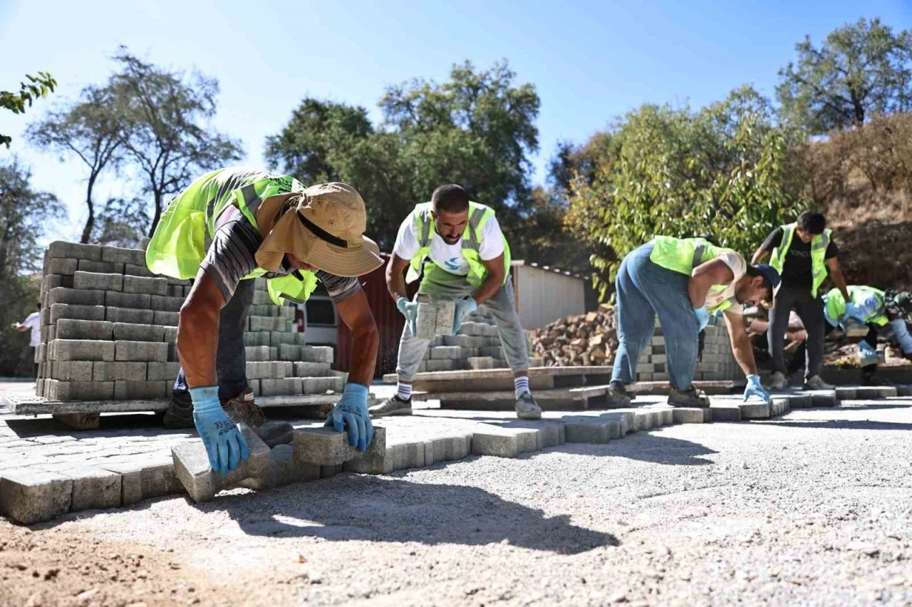 Denizli Büyükşehirde hedef 1 milyon metrekare beton parke taşı
