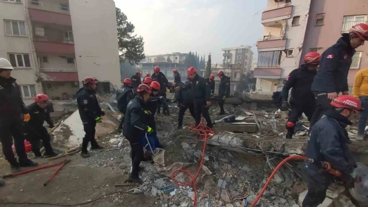 Deprem bölgesinde cansiperane mücadele
