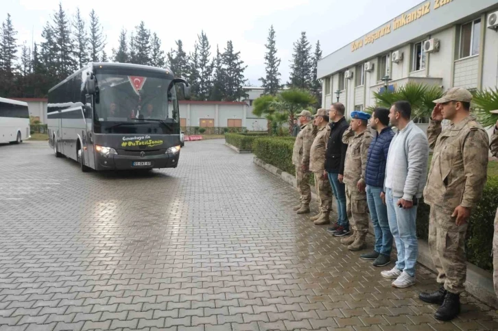 Deprem bölgesinde görevini tamamlayan komandolar uğurlandı