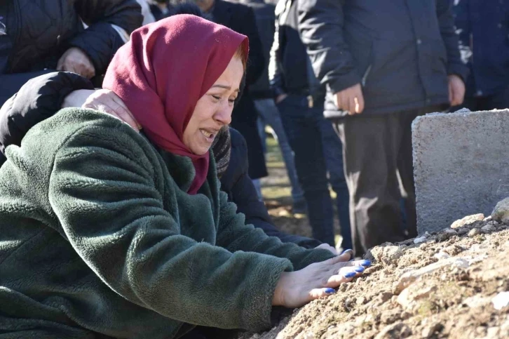 Depremde hayatını kaybeden 3 vatandaş Mardin’de toprağa verildi