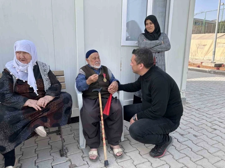 Depremzede Kıbrıs Gazisi’nden Kayseri’ye ve Başkan Büyükkılıç’a teşekkür
