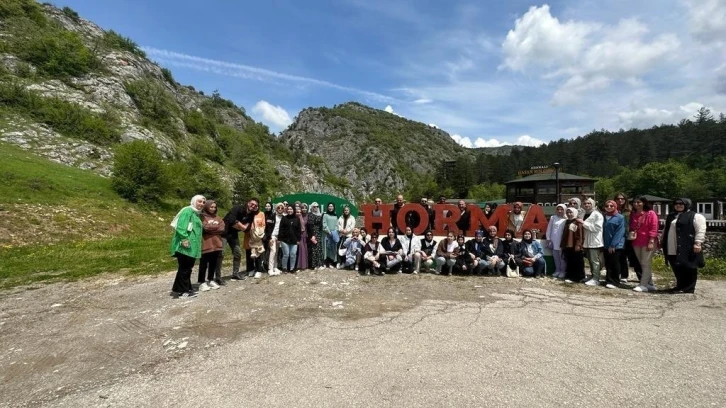 Depremzede öğrenciler, Horma Kanyonunu ve Ilıca Şelalesini gezdi
