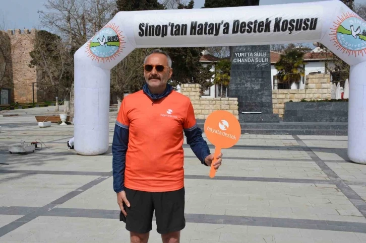 Depremzedeler için bin 100 kilometre koşacak
