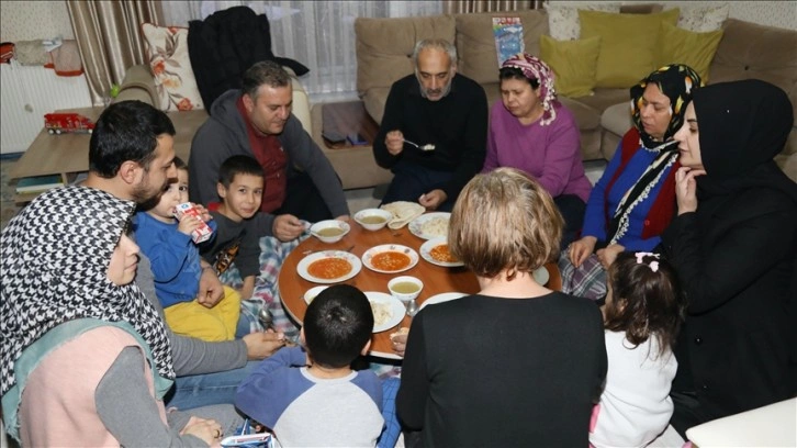 Depremzedeler yurdun dört bir yanında misafir ediliyor