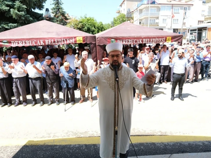 Derebucak’ta yağmur duası yapıldı
