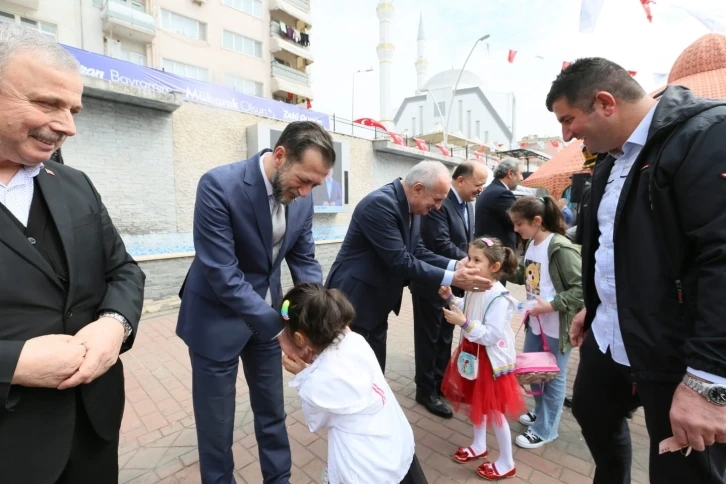 Derince’de bayramlaşmaya yoğun ilgi
