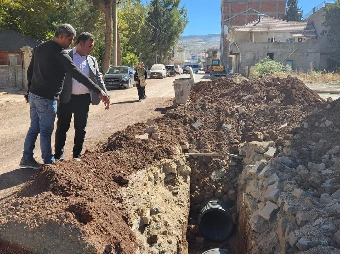 Devlet hastanesinin yolu asfaltlandı
