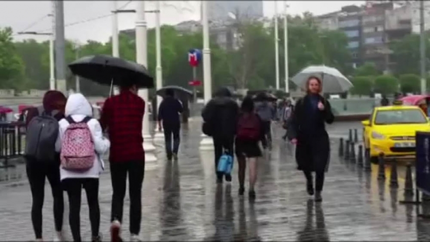 İstanbul’da şiddetli yağmur etkili oluyor