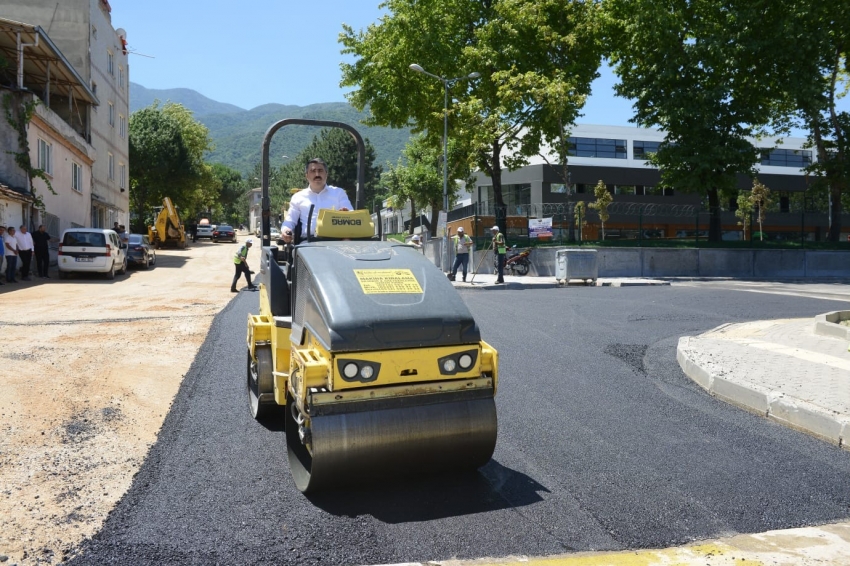 Bursa’da yollar sil baştan yenileniyor