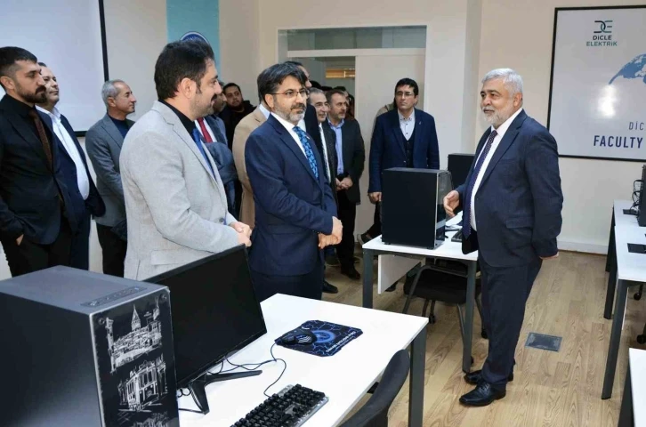 Dicle Elektrik, üniversite öğrencileri için iki laboratuvar kurdu
