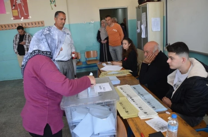 Didim’de seçmenler, 16 muhtardan 11’ini değiştirdi
