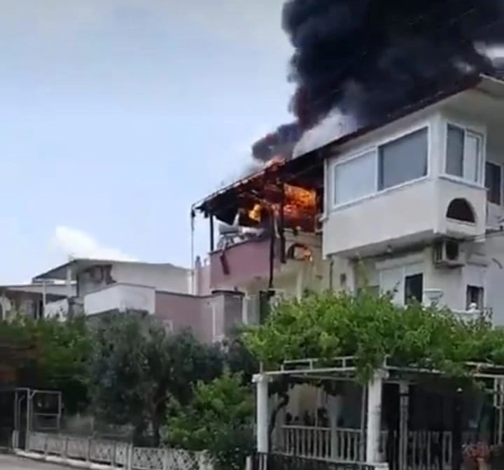 Didim’deki ev yangını korkuttu
