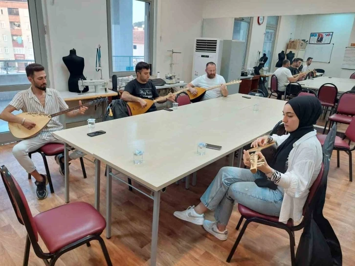 Dilovası’nda bağlama kursları başlıyor
