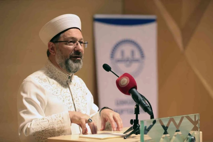 Diyanet İşleri Başkanı Erbaş: “Hurafelerle, aşırılıklarla toplumun zihni bozulmaya çalışılıyor"
