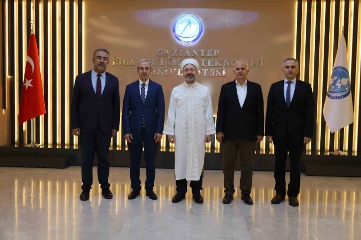 Diyanet İşleri Başkanı Erbaş, Rektör Demir’e hayırlı olsun ziyareti
