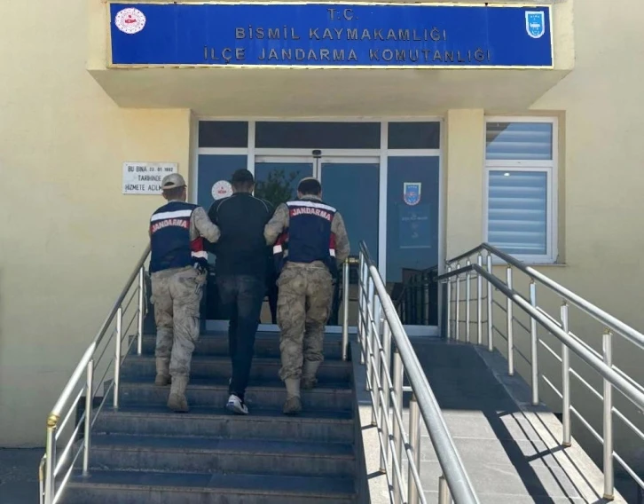 Diyarbakır’da çeşitli suçlardan aranan 3 kişi yakalandı
