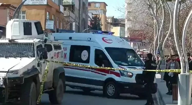 Diyarbakır'da çıkan silahlı kavgada kulüp başkanı yaralandı bir kişide öldü 