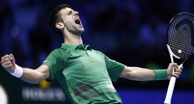 Djokovic, Medvedev'i 2-1 yendi