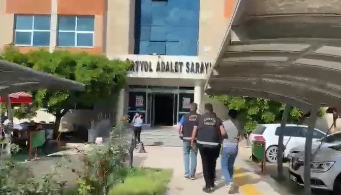 Dörtyol’da aranan şahıslara yönelik çalışmada 2 şahıs cezaevine teslim edildi
