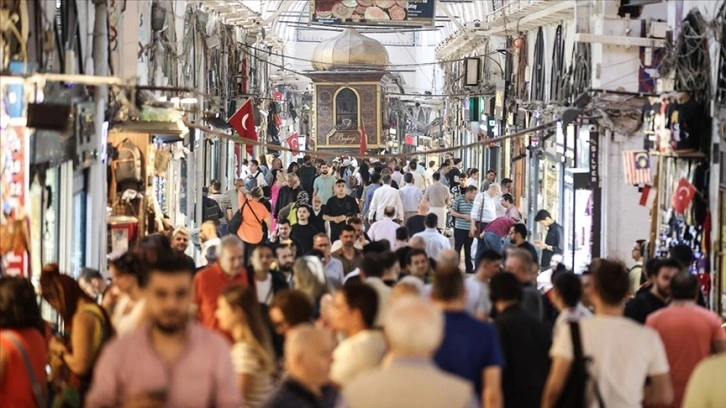 Dünya nüfusunun yaklaşık yüzde 3,6'sı doğduğu ülkenin dışında yaşamını sürdürüyor