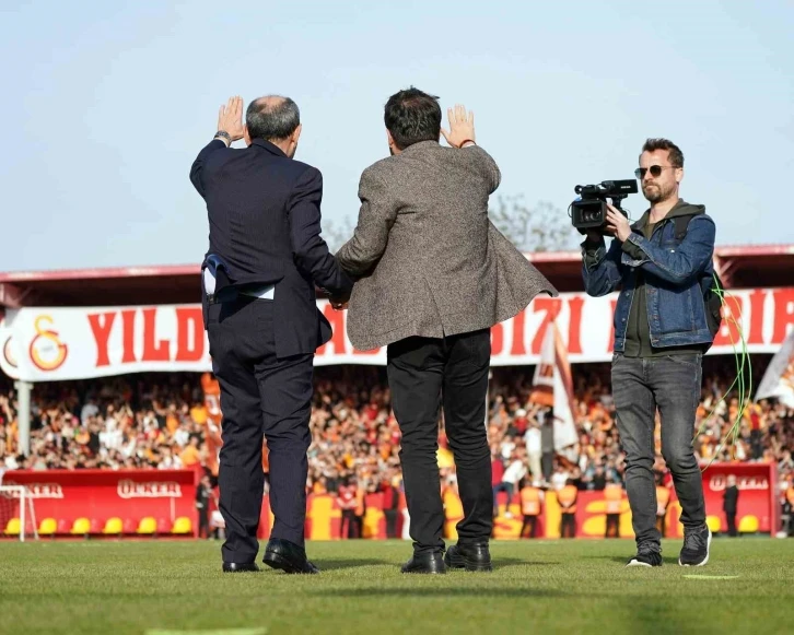 Galatasaray Başkanı Özbek: "Rakiplerimizi korku ateşi sardı"