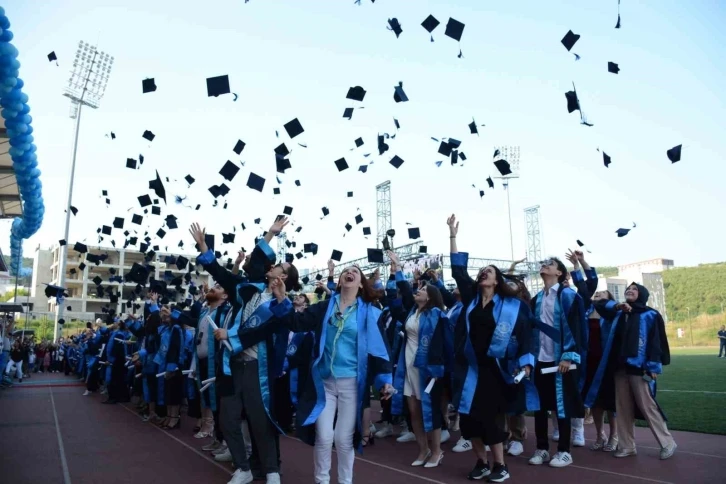 Düzce Üniversitesi’nin mezuniyet gururu
