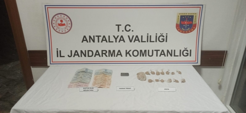 Uyuşturucu operasyonuna 3 gözaltı