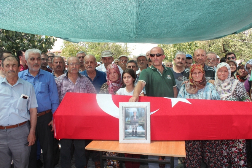 Kore gazisi askeri törenle son yolculuğuna uğurlandı