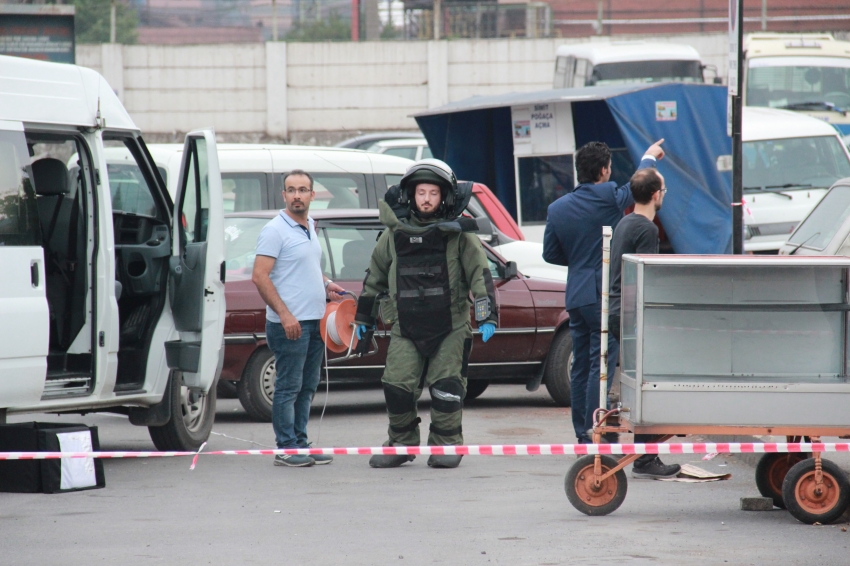 Eşini korkutmak için aracının altına sahte bomba düzeneği yapmış