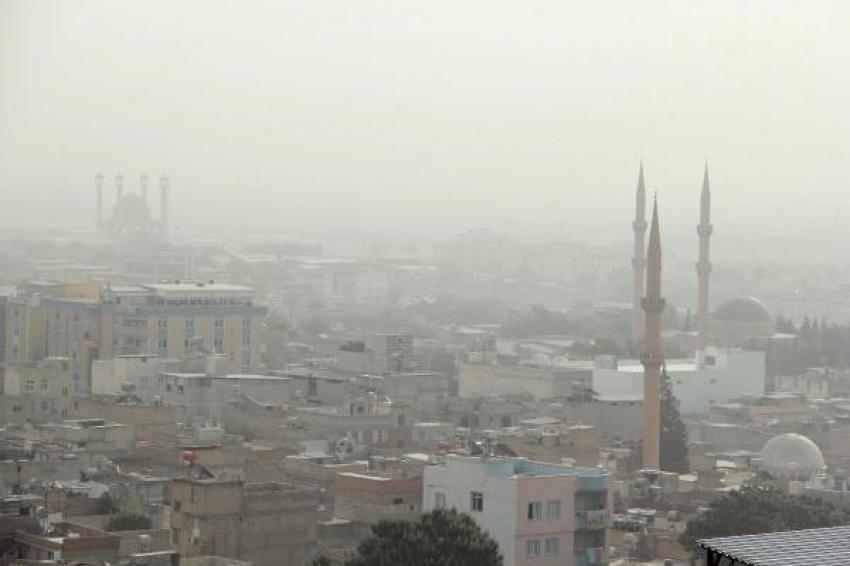 Şanlıurfa’yı toz bulutları kapladı