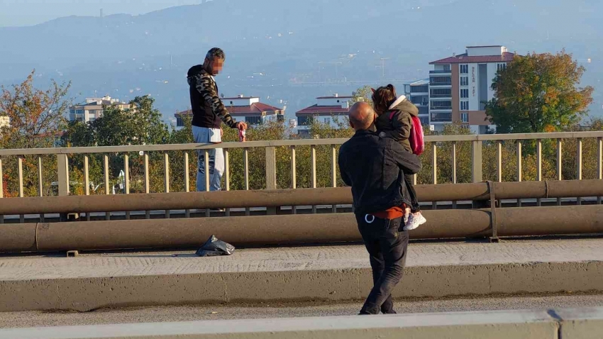 Köprüde intihar girişimi