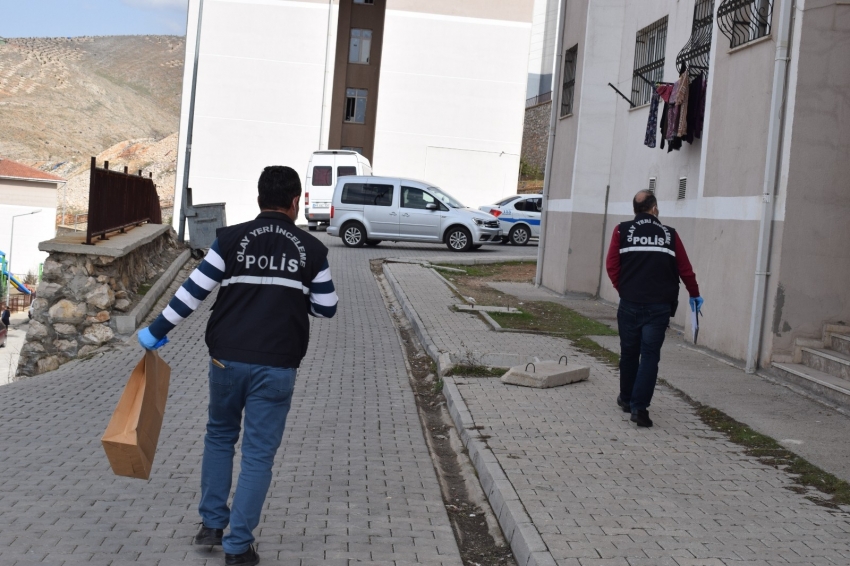 İki çocuk babası tüfekle canına kıydı