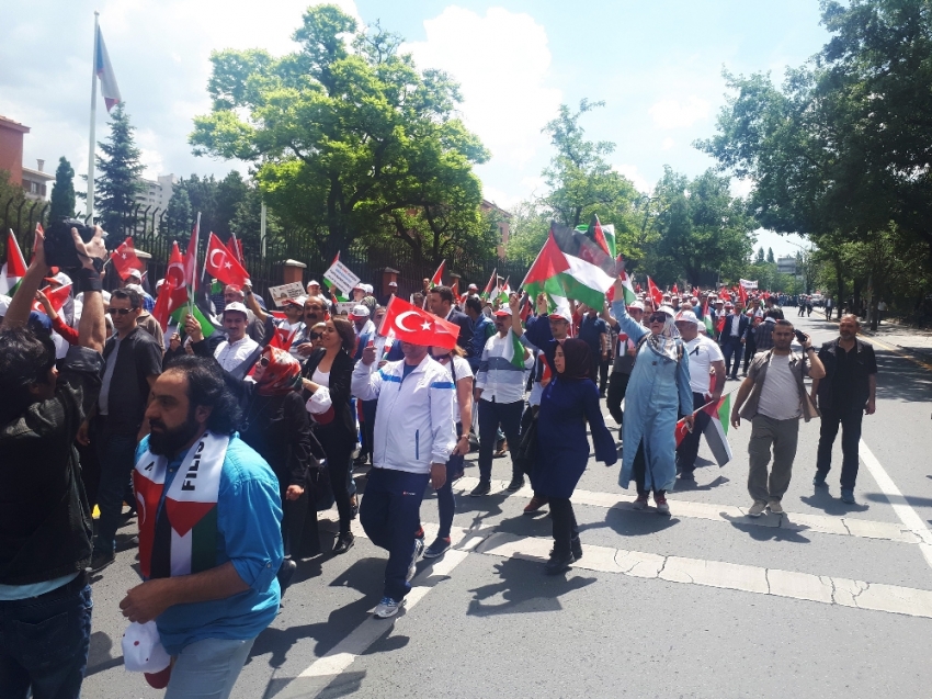 Ankara’da binlerce kişi İsrail ve ABD’yi protesto etti