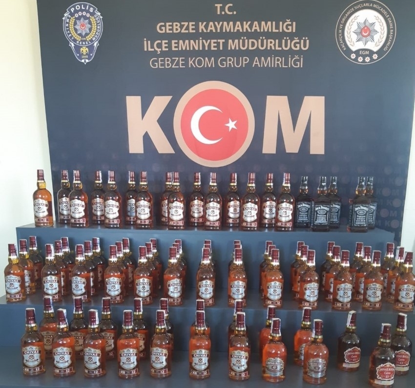 91 şişe gümrük kaçağı alkol ele geçirildi