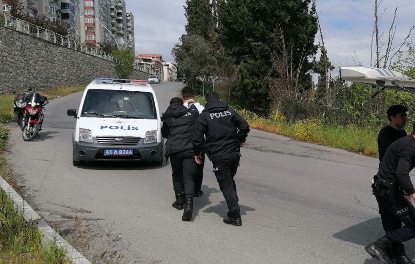 Yasağı ihlal edip motosikletle gezintiye çıktı, ’dur’ diyen polisi...