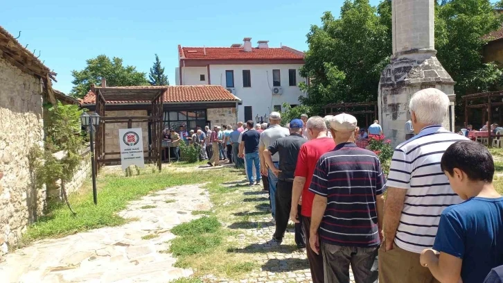 Edirne’de aşure kuyruğu
