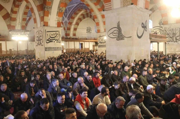 Edirne’de bayram namazı coşkusu
